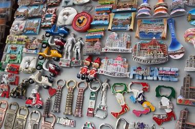 Sosmed bisnis souvenir unik